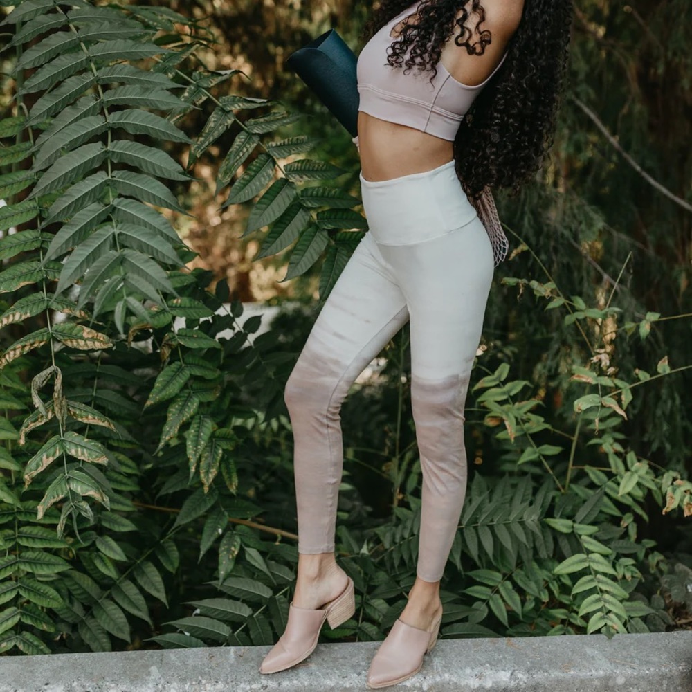 Damselfly ascension legging